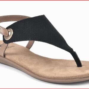 White Mountain London Buckle Thong Flat Sandals